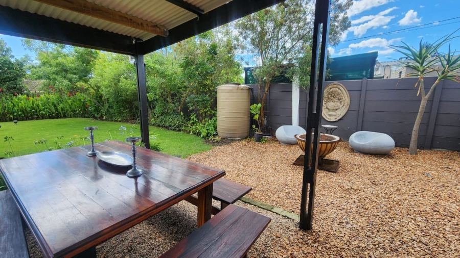 4 Bedroom Property for Sale in Bodorp Western Cape